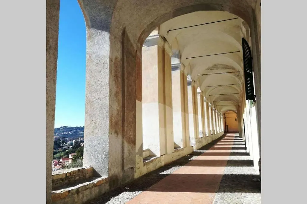 La Tua Casa In Centro Imperia Apartment