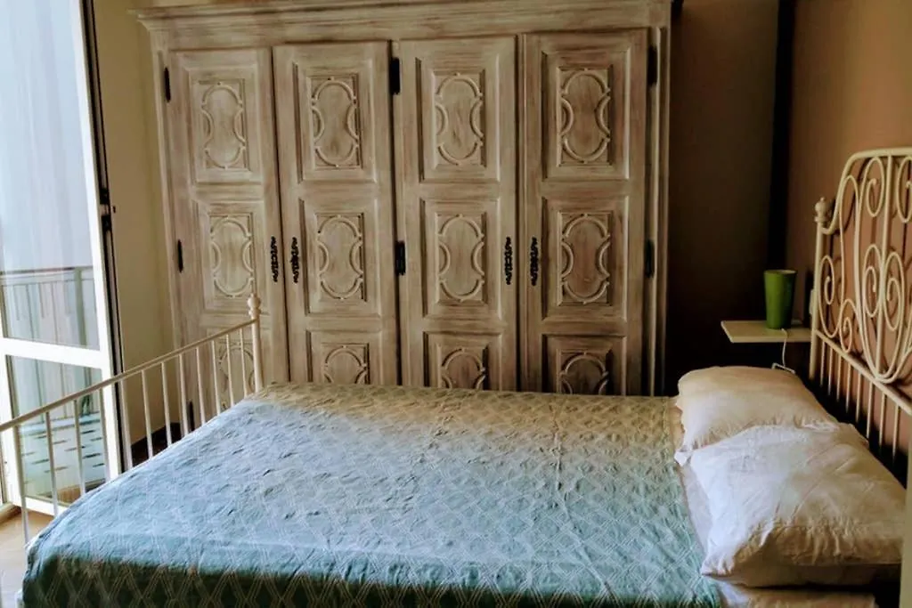 La Tua Casa In Centro Imperia Apartment