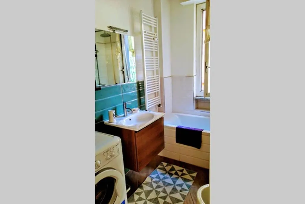 La Tua Casa In Centro Imperia Apartment